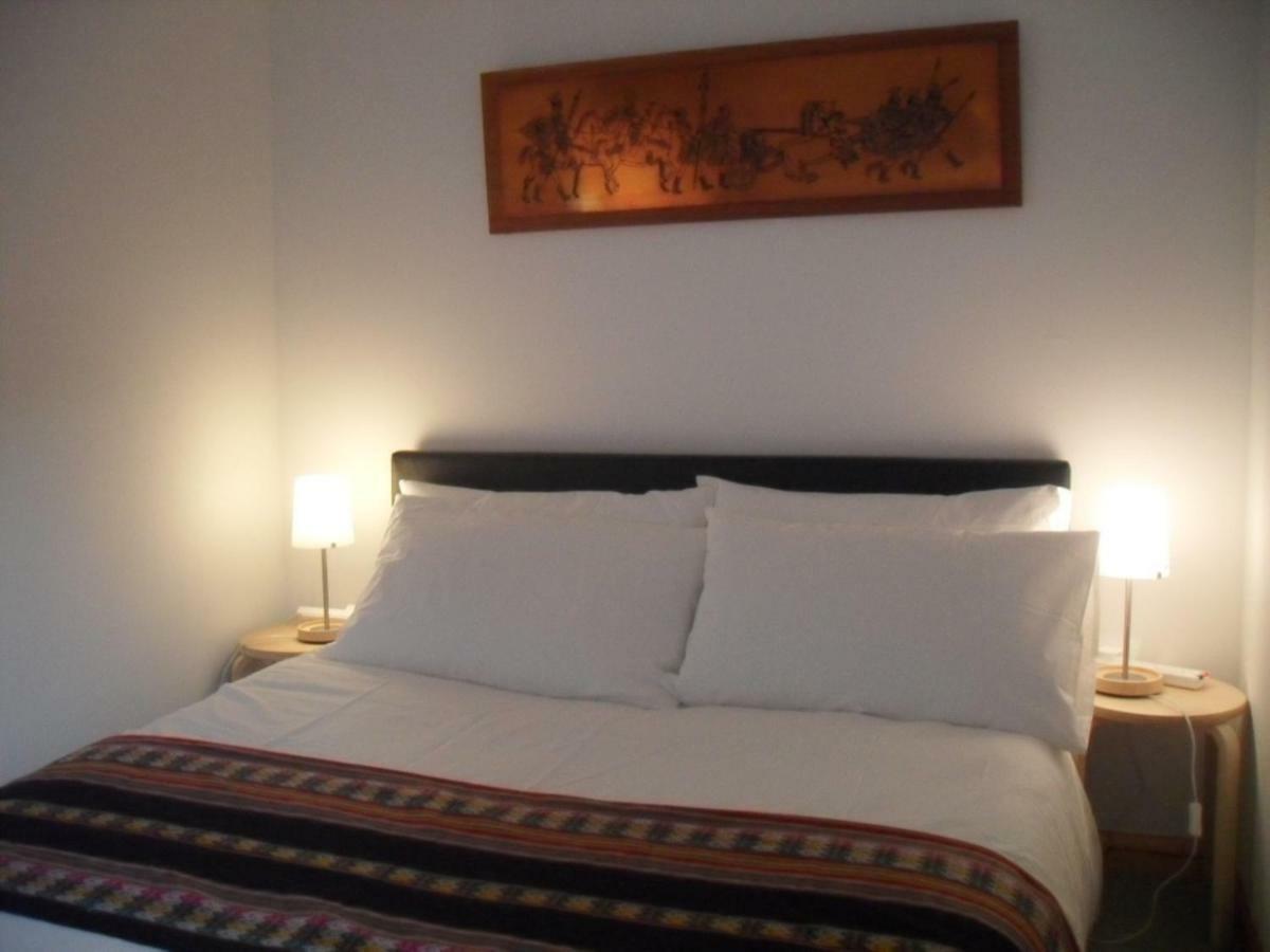 Edinburgh Beach View Apartment ภายนอก รูปภาพ